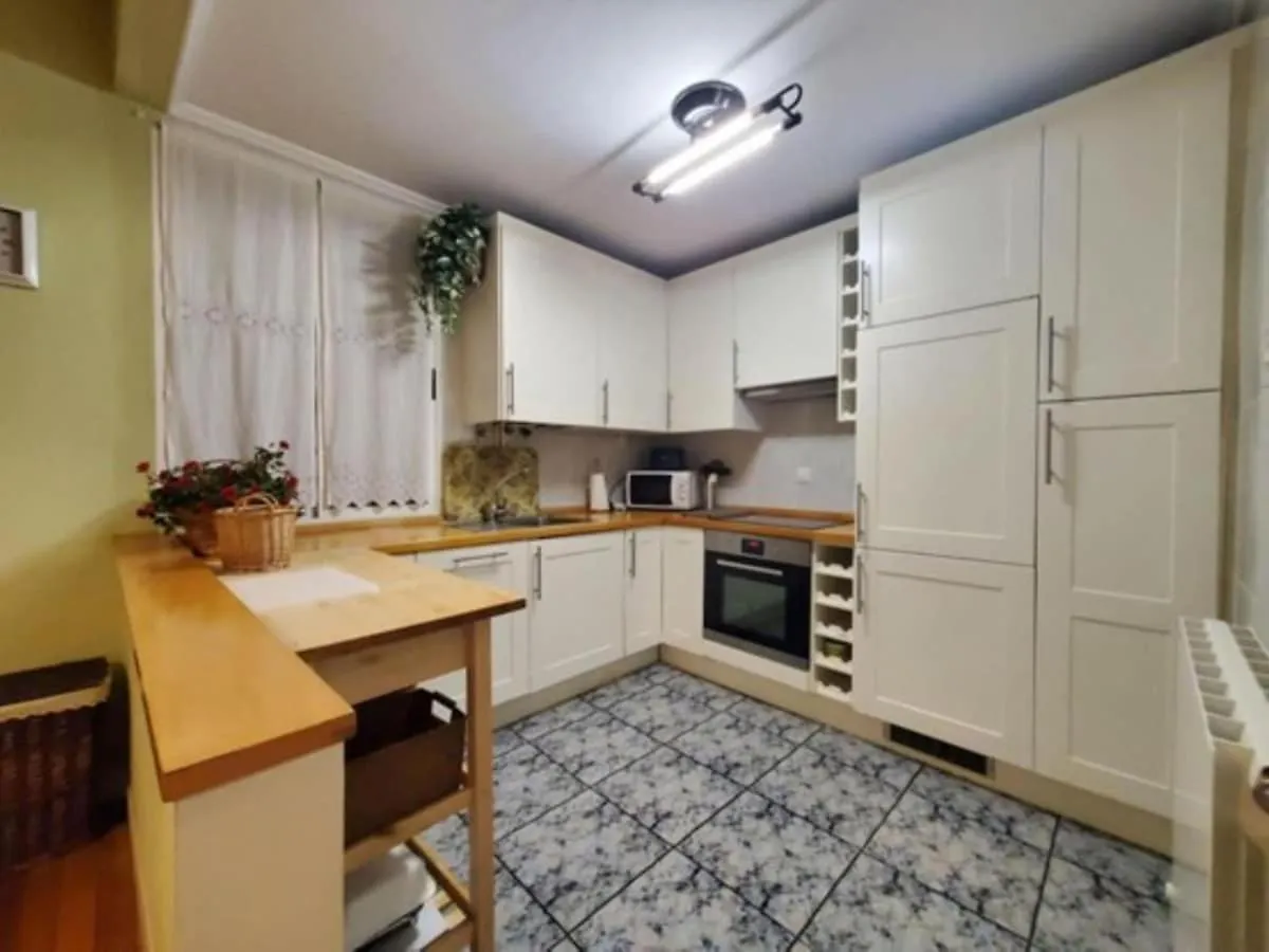 Апартаменты Apartamento De Dos Habitaciones En Бильбао