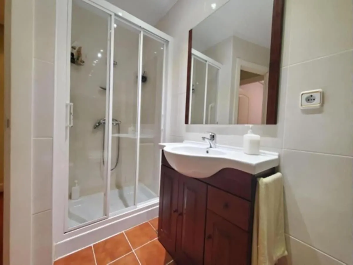 Apartamento De Dos Habitaciones En Бильбао 0*,  Испания